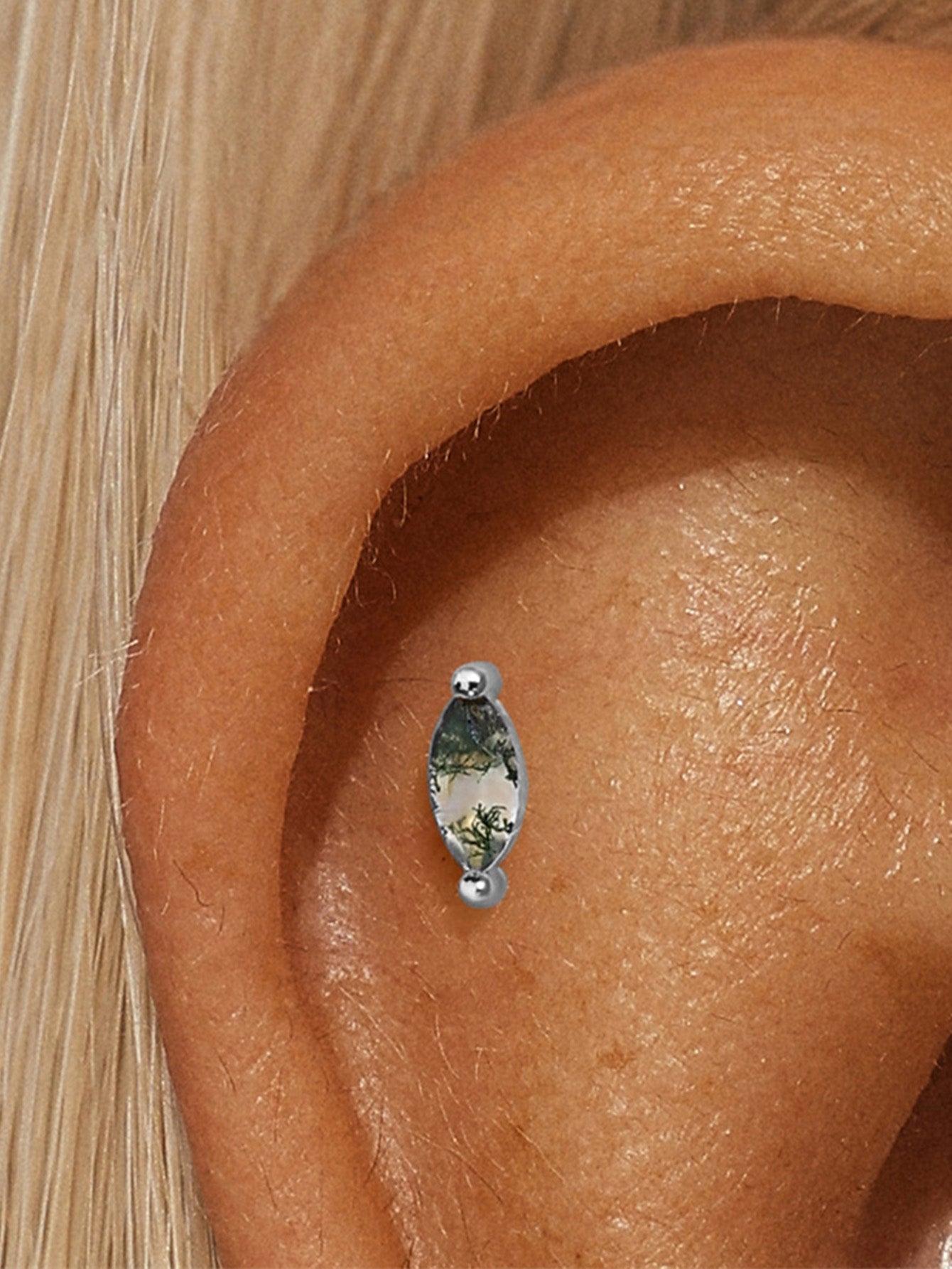 ウォーターグラスアゲート スタッドピアス