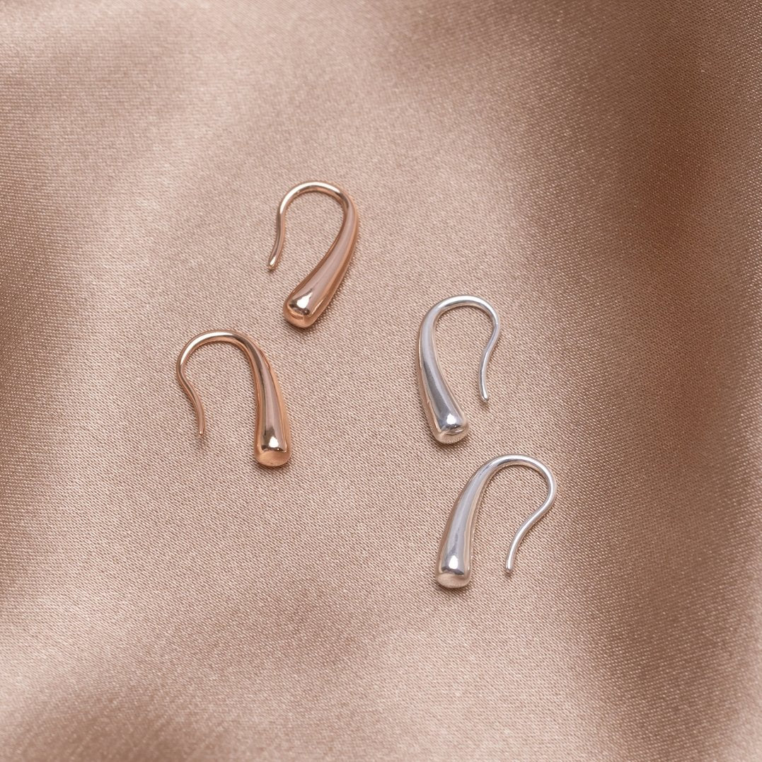 ウォータードロップピアス