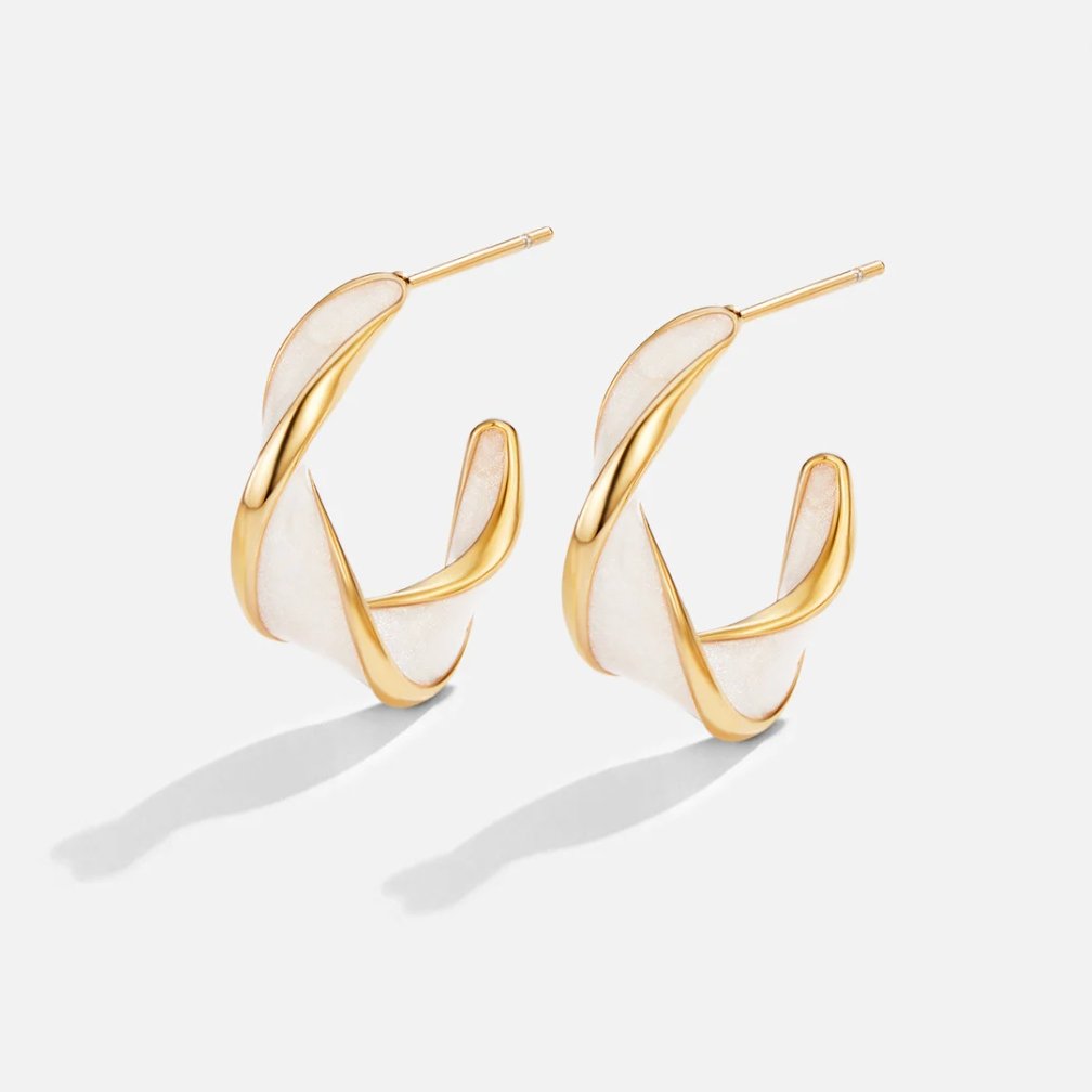 Pearlia | Twisted Pearl Hoops