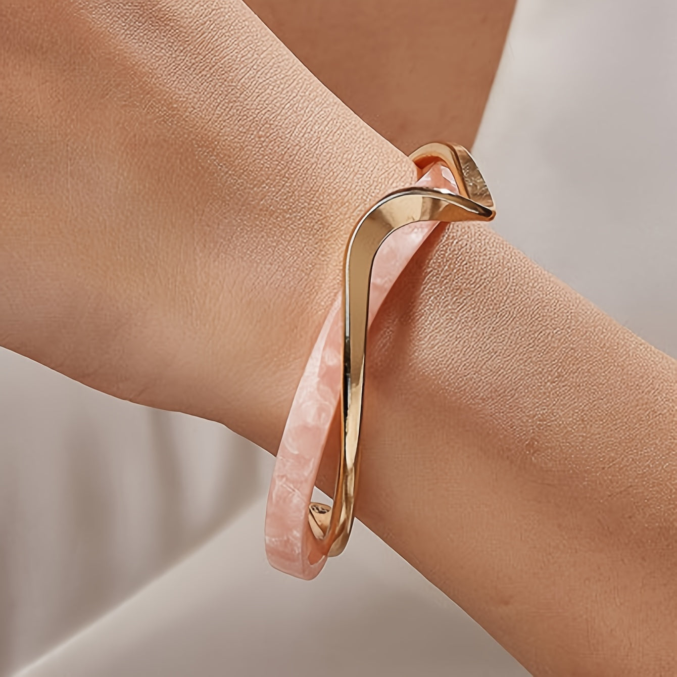 Elegant UV-Plated Bracelet