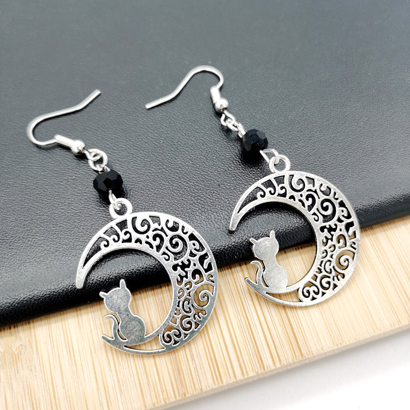 シルバームーンキャットドロップピアス