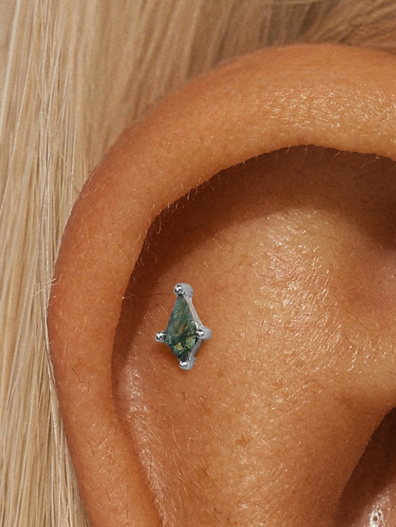 ミニアゲートスタッドピアス