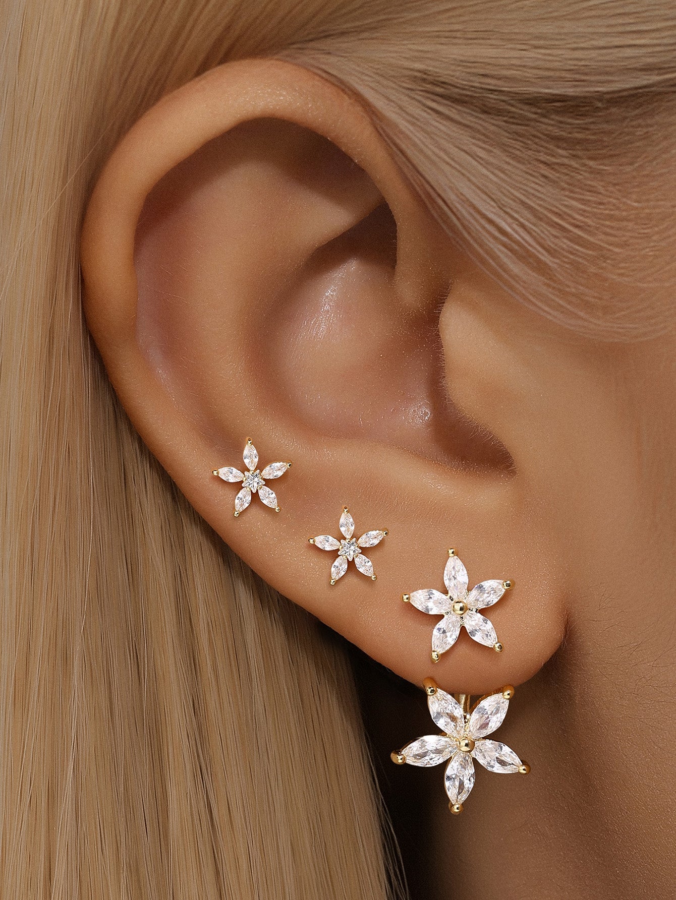 ペンタグラムペタルジルコンピアス