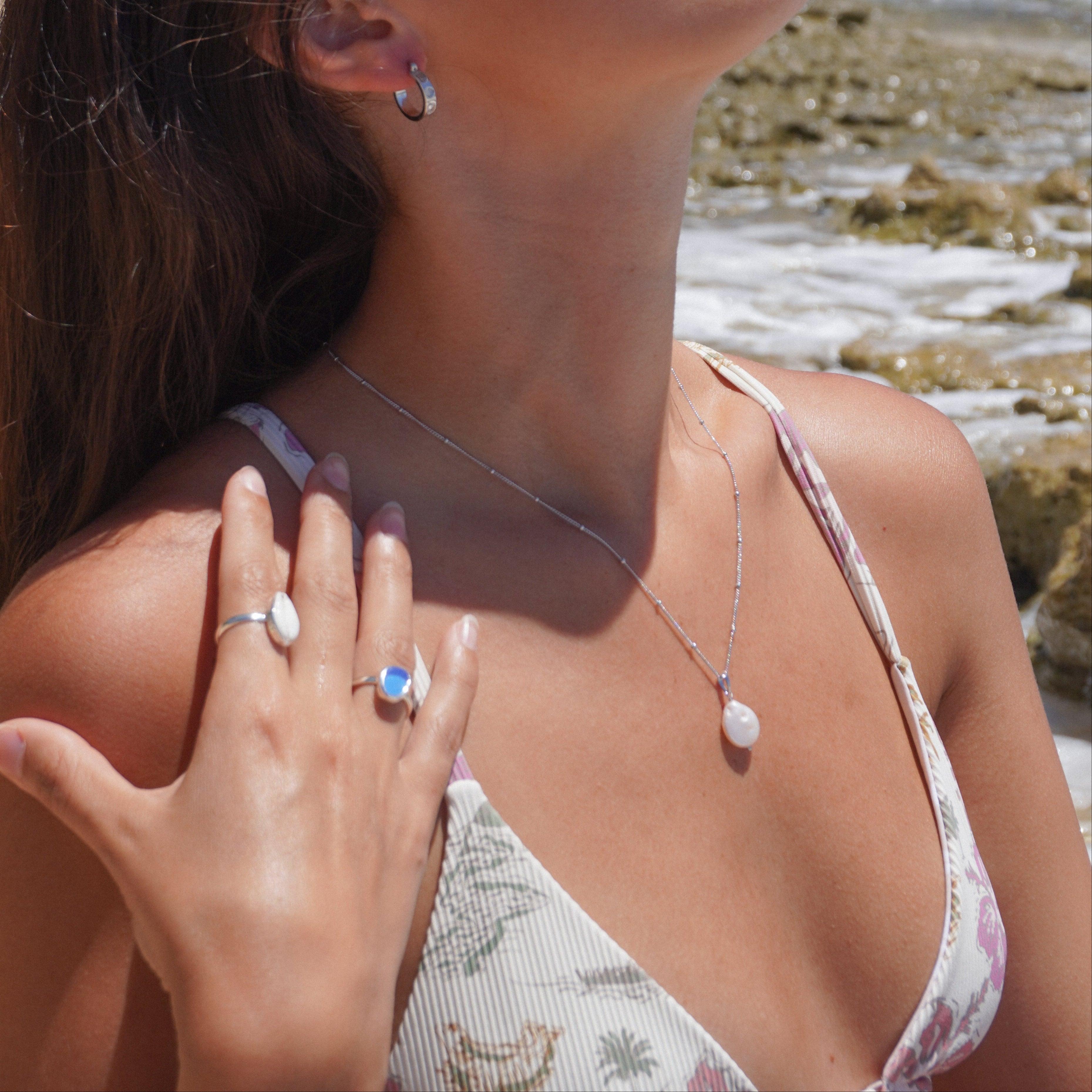 シンプルネックレス