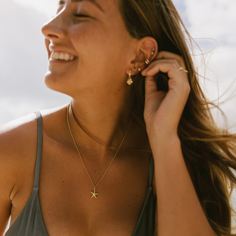 シックなコースタルネックレス