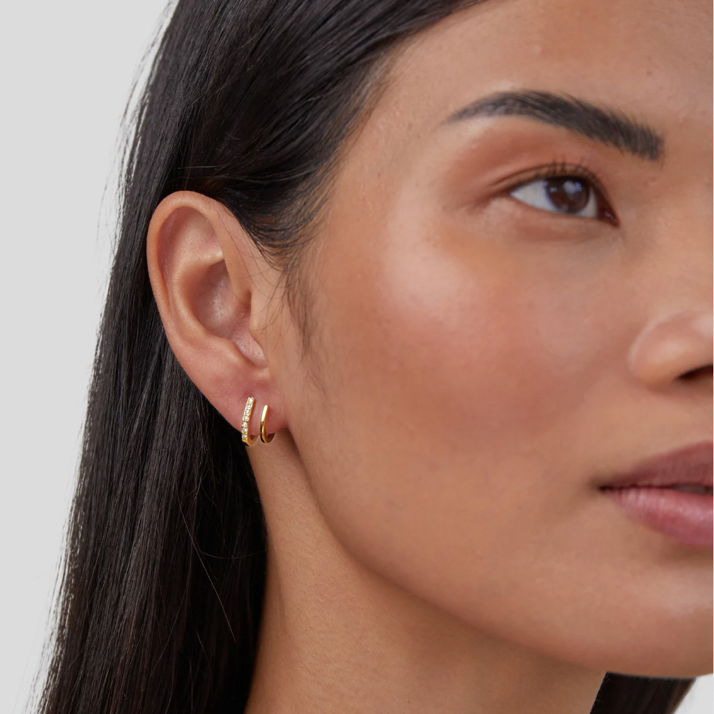 Crystara｜クローイヤリング