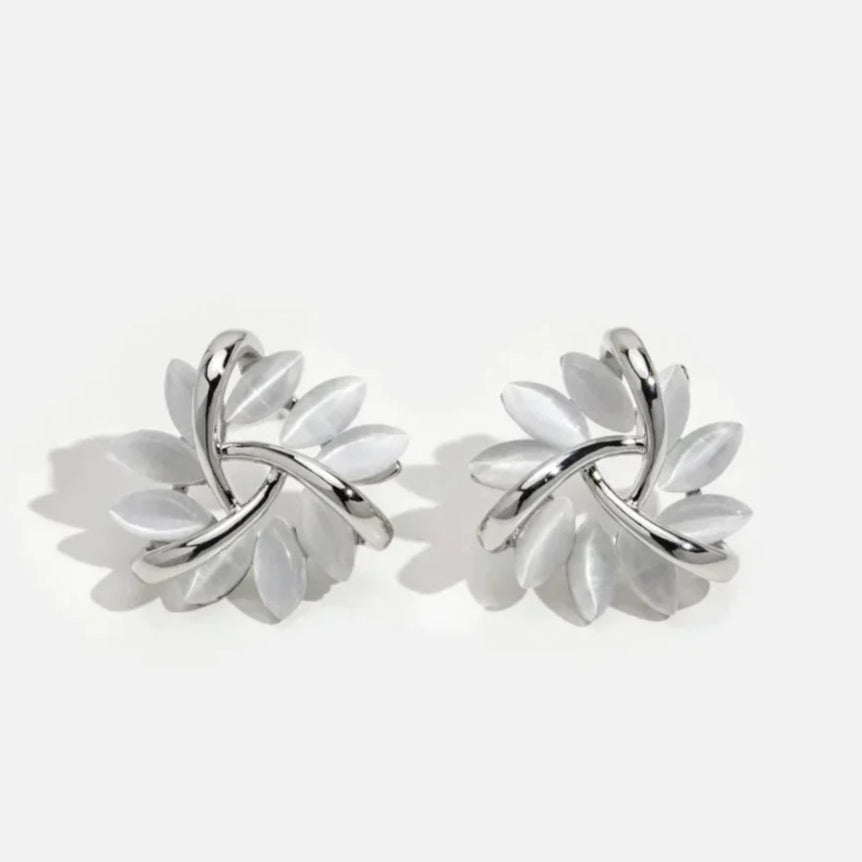 オパリン｜オパール ペタル スタッドピアス