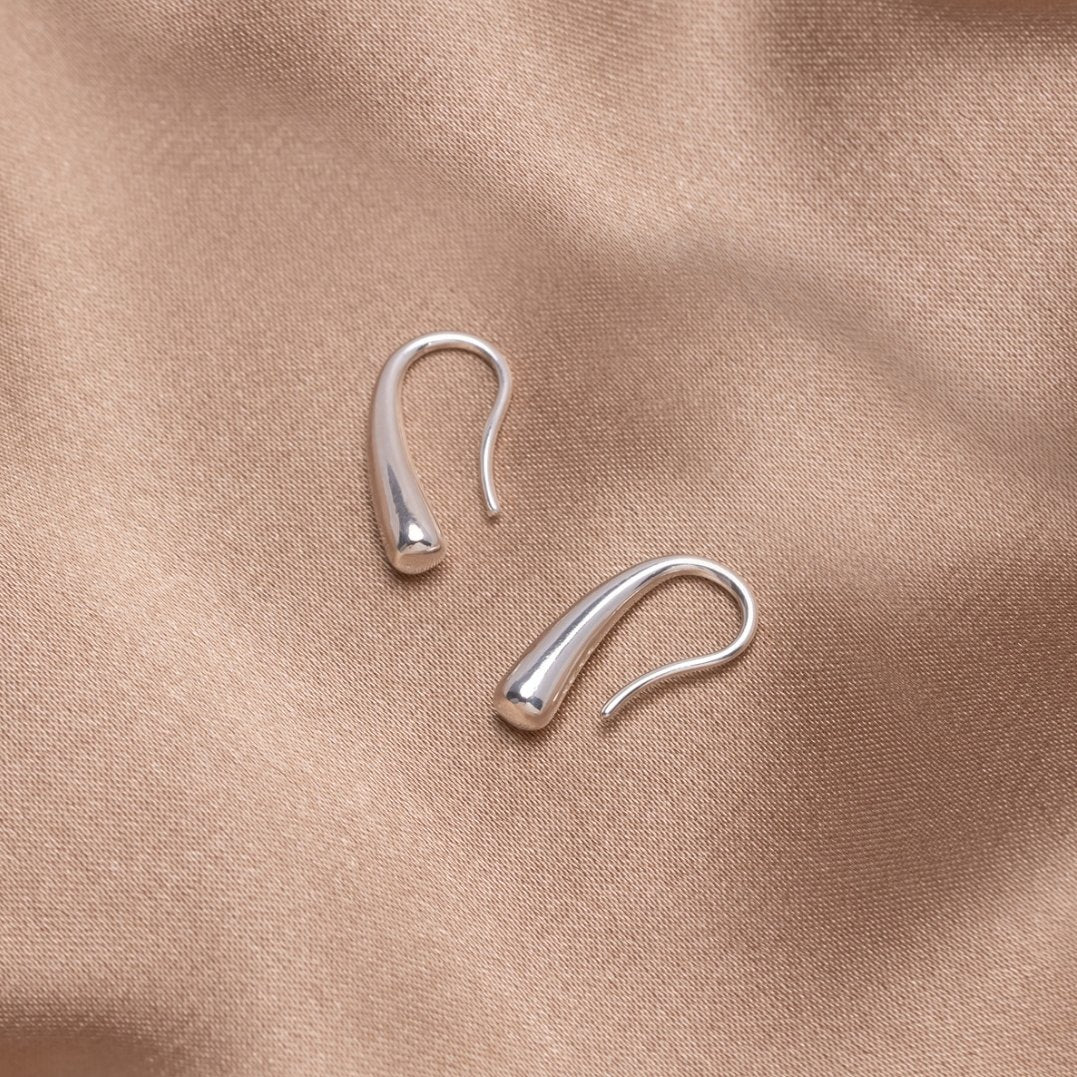 ウォータードロップピアス