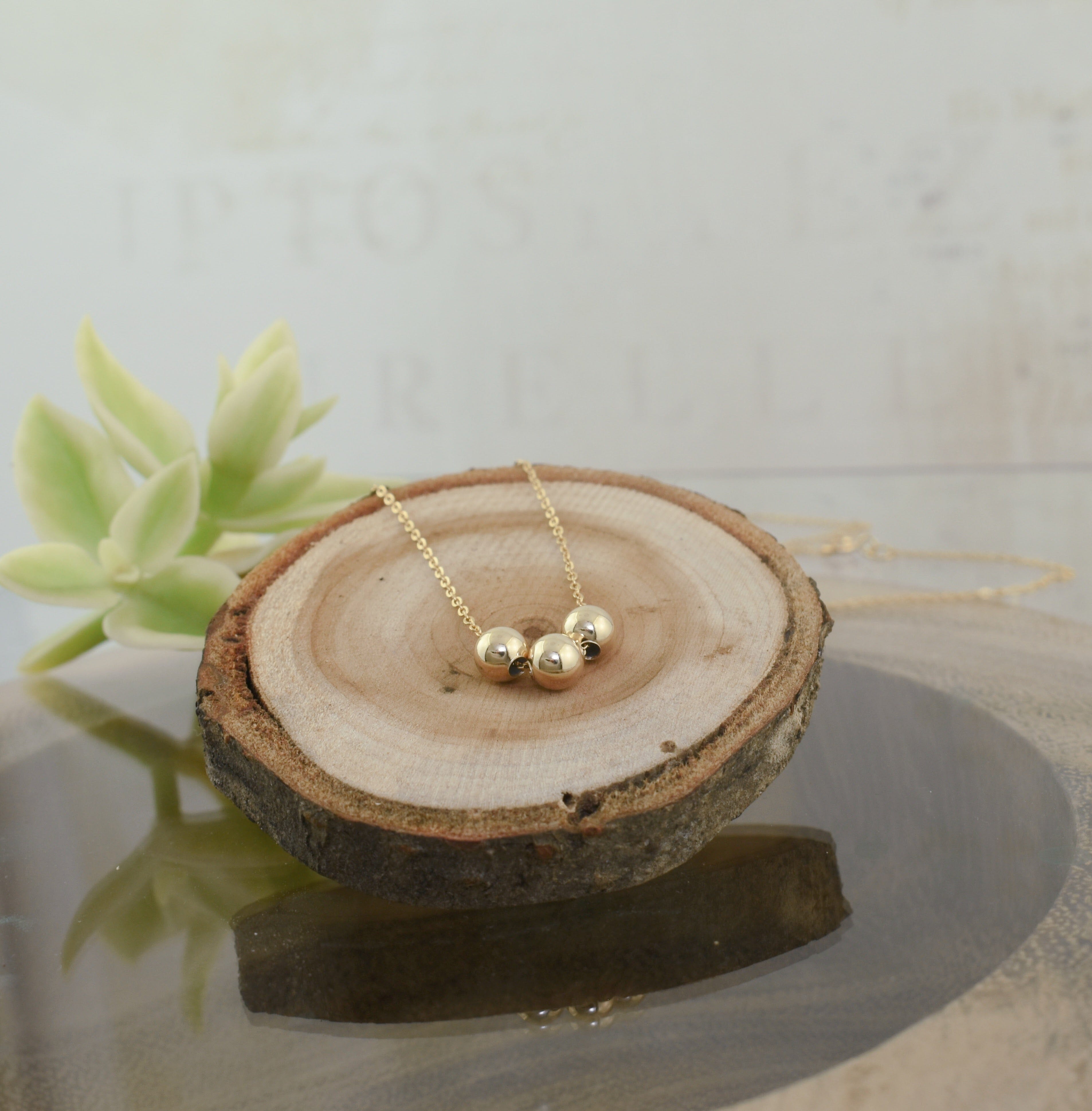 リトルゴールディネックレス